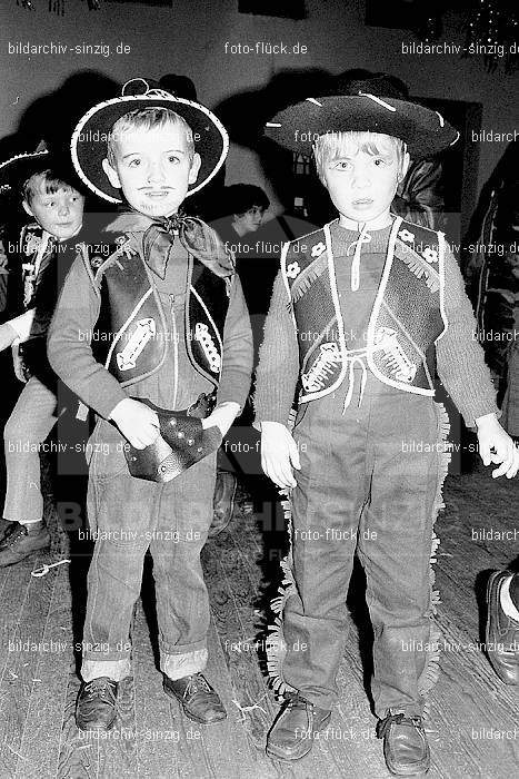 1971/1970 TV-08 Kinderball im Helenensaal Sinzig: TVKNHLSN-014803