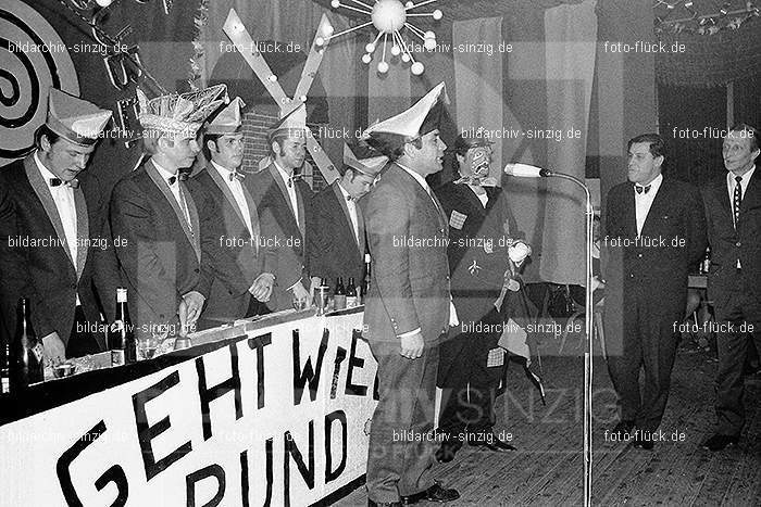 1971/1970 Närrische Buben im Helenensaal Sinzig: NRBBHLSN-014983