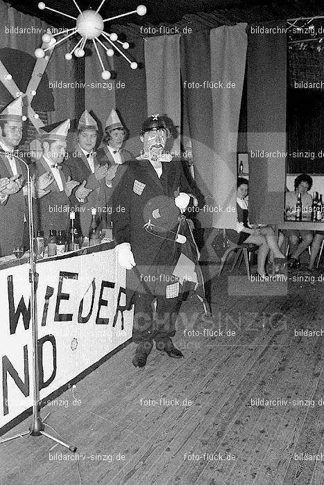 1971/1970 Närrische Buben im Helenensaal Sinzig: NRBBHLSN-014987