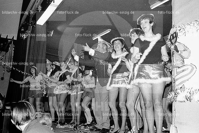 1971/1970 Närrische Buben im Helenensaal Sinzig: NRBBHLSN-014995