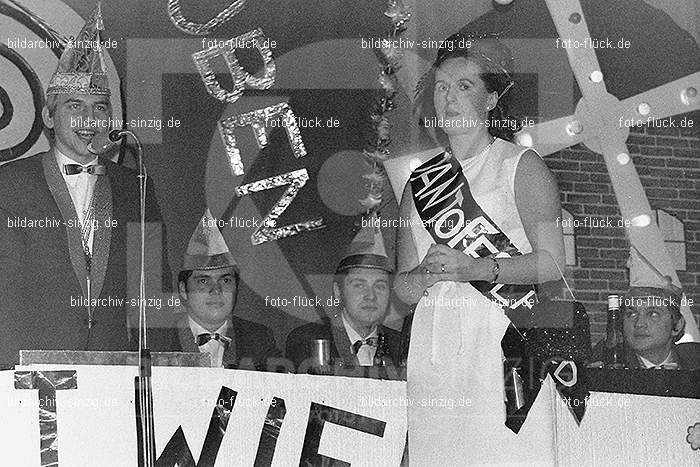 1971/1970 Närrische Buben im Helenensaal Sinzig: NRBBHLSN-015021
