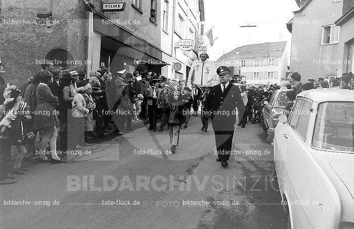 1970 Karneval - Kinderzug in Sinzig: KNSN-015197