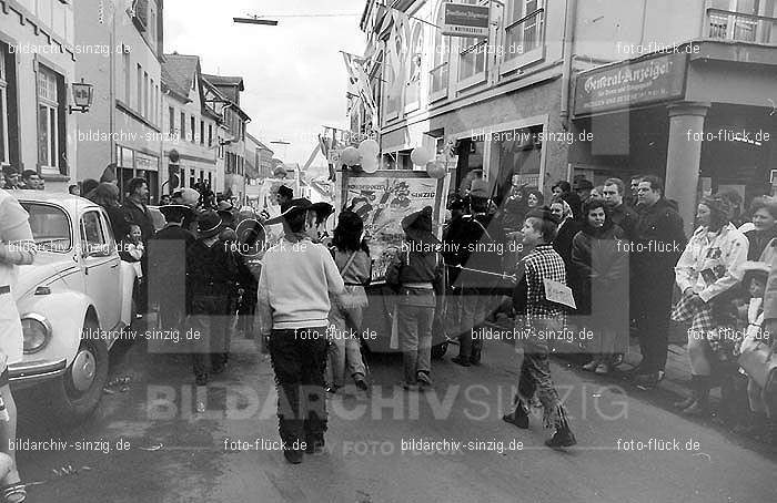 1970 Karneval - Kinderzug in Sinzig: KNSN-015201