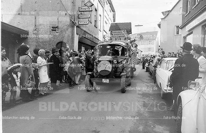 1970 Karneval - Kinderzug in Sinzig: KNSN-015208