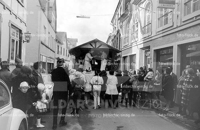 1970 Karneval - Kinderzug in Sinzig: KNSN-015218
