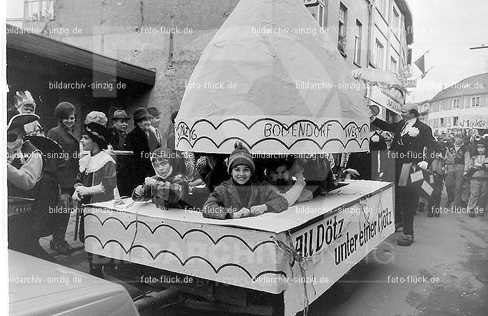 1970 Karneval - Kinderzug in Sinzig: KNSN-015221