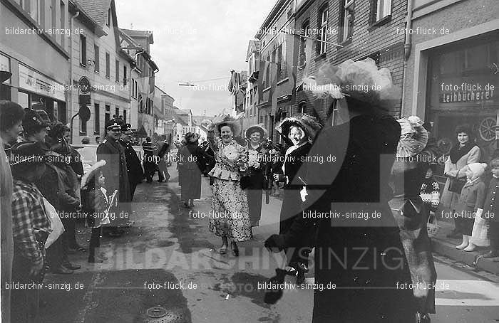 1970 Karneval - Kinderzug in Sinzig: KNSN-015225