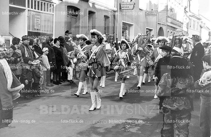 1970 Karneval - Kinderzug in Sinzig: KNSN-015228