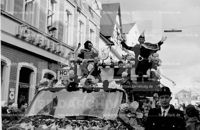 1970 Karneval - Kinderzug in Sinzig: KNSN-015249