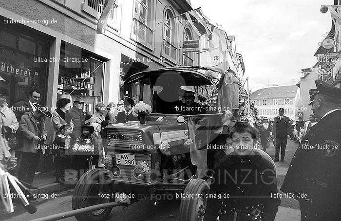 1970 Karneval - Kinderzug in Sinzig: KNSN-015263