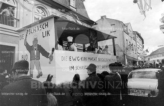 1970 Karneval - Kinderzug in Sinzig: KNSN-015265