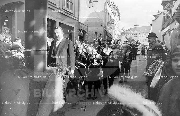 1970 Karneval - Kinderzug in Sinzig: KNSN-015267