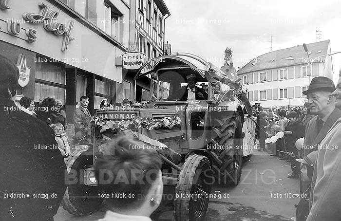 1970 Karneval - Kinderzug in Sinzig: KNSN-015276