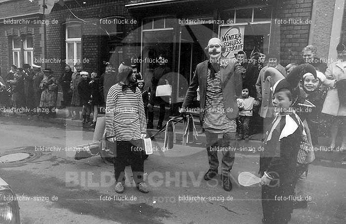 1970 Karneval - Kinderzug in Sinzig: KNSN-015287