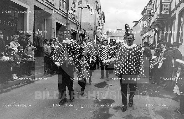 1970 Karneval - Kinderzug in Sinzig: KNSN-015288