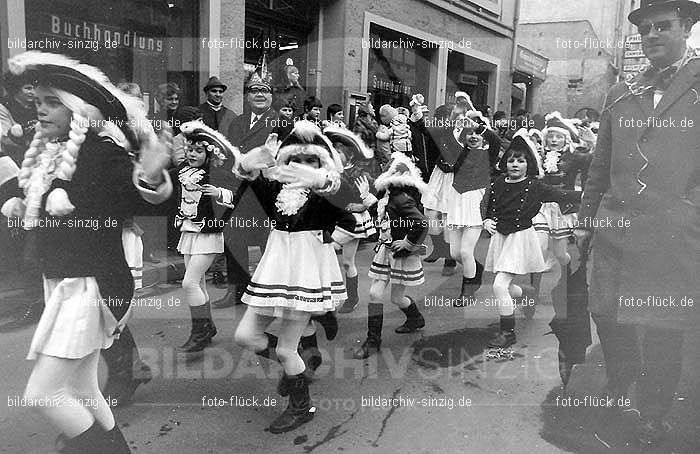 1970 Karneval - Kinderzug in Sinzig: KNSN-015291