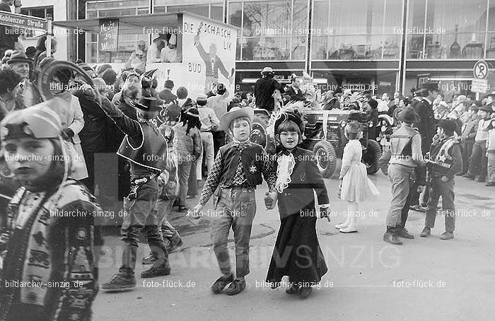 1970 Karneval - Kinderzug in Sinzig: KNSN-015302