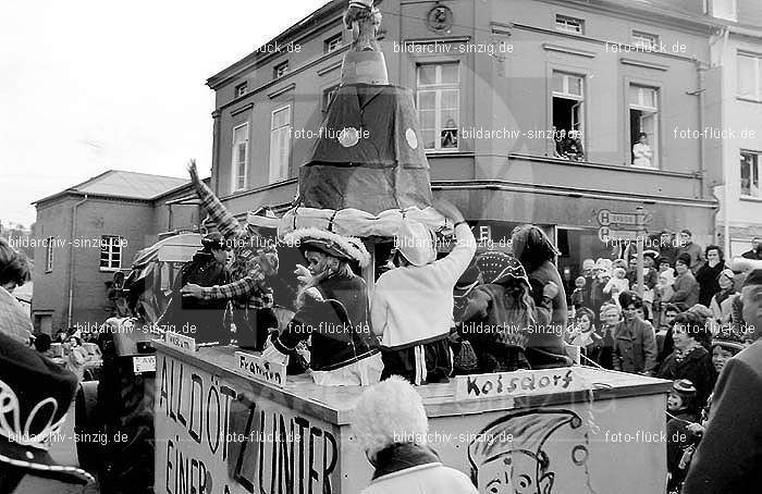 1970 Karneval - Kinderzug in Sinzig: KNSN-015312