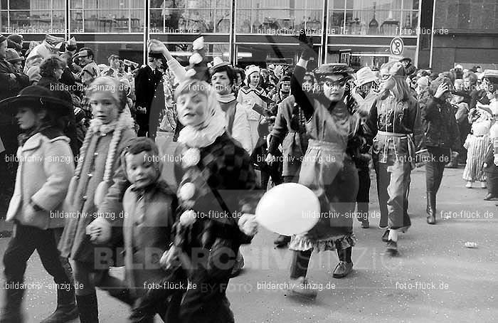 1970 Karneval - Kinderzug in Sinzig: KNSN-015317