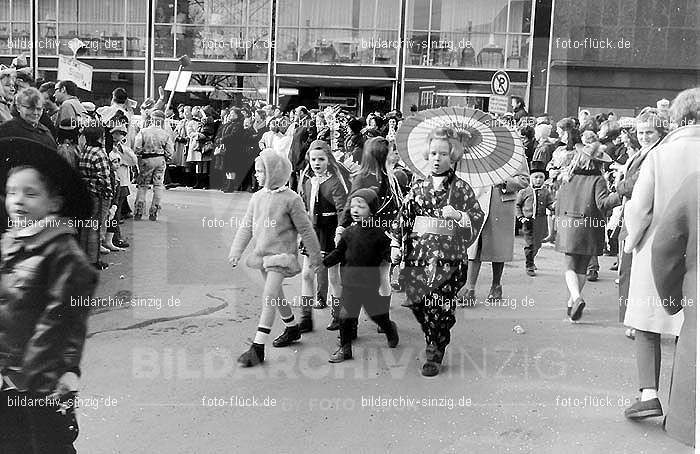 1970 Karneval - Kinderzug in Sinzig: KNSN-015320