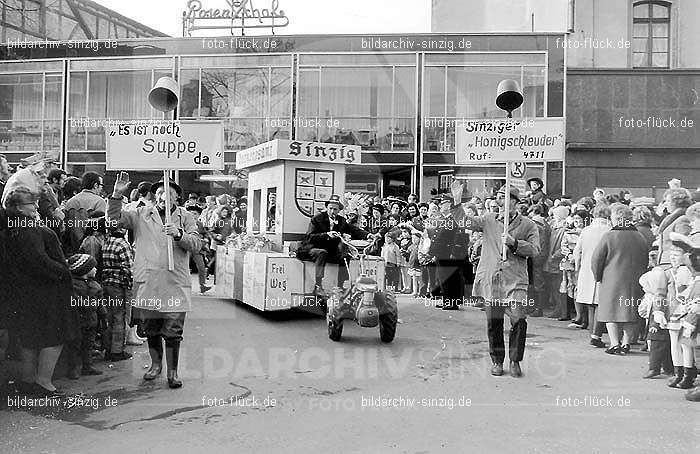 1970 Karneval - Kinderzug in Sinzig: KNSN-015321