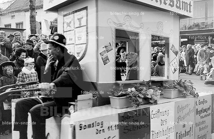 1970 Karneval - Kinderzug in Sinzig: KNSN-015322