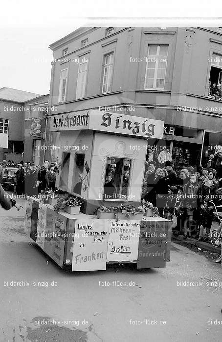 1970 Karneval - Kinderzug in Sinzig: KNSN-015323