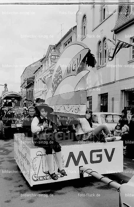 1970 Karneval - Kinderzug in Sinzig: KNSN-015325