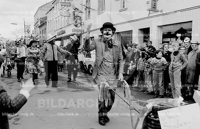 1970 Karneval - Kinderzug in Sinzig: KNSN-015332