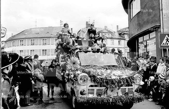 1970 Karneval - Kinderzug in Sinzig: KNSN-015349