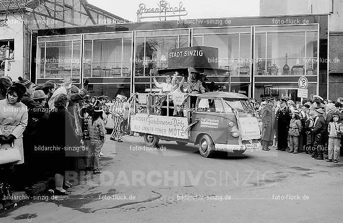 1970 Karneval - Kinderzug in Sinzig: KNSN-015354