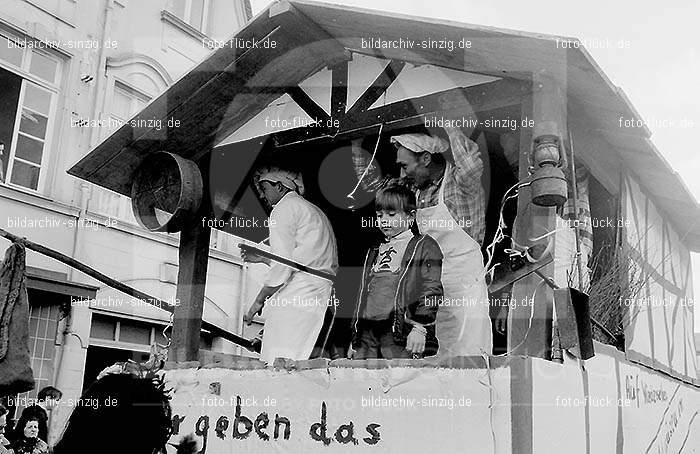 1970 Karneval - Kinderzug in Sinzig: KNSN-015371
