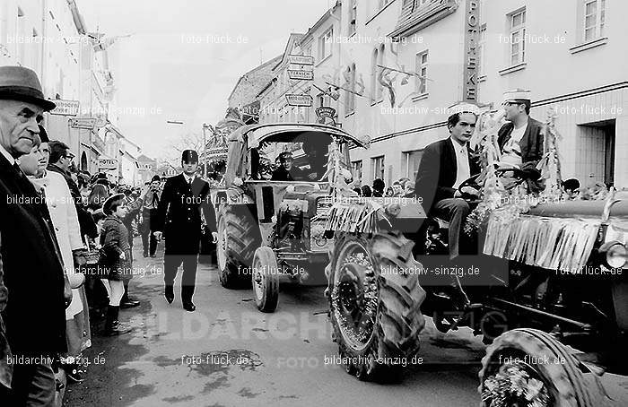 1970 Karneval - Kinderzug in Sinzig: KNSN-015385