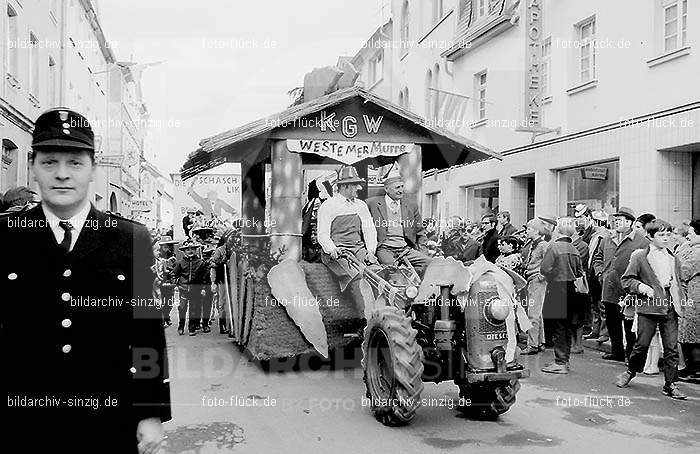 1970 Karneval - Kinderzug in Sinzig: KNSN-015395