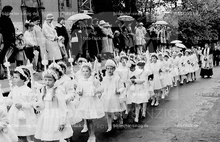 Kinder Kommunion in Sinzig in den 50er und 60er Jahren: KNKMSN-001540