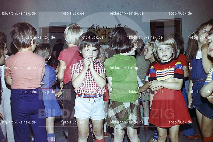 1977 40- jähriges Jubiläum von Tante Käthe im Kath. Kindergarten St. Peter Sinzig: JHJBTNKTKTKNSTPTSN-016024