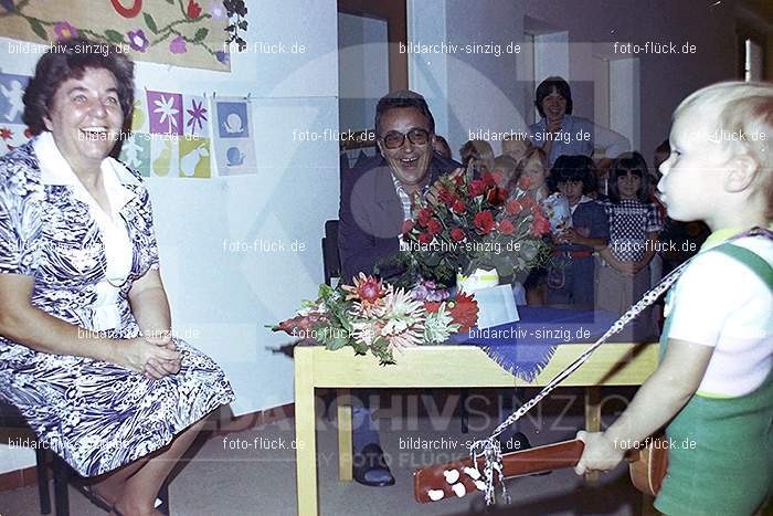 1977 40- jähriges Jubiläum von Tante Käthe im Kath. Kindergarten St. Peter Sinzig: JHJBTNKTKTKNSTPTSN-016031