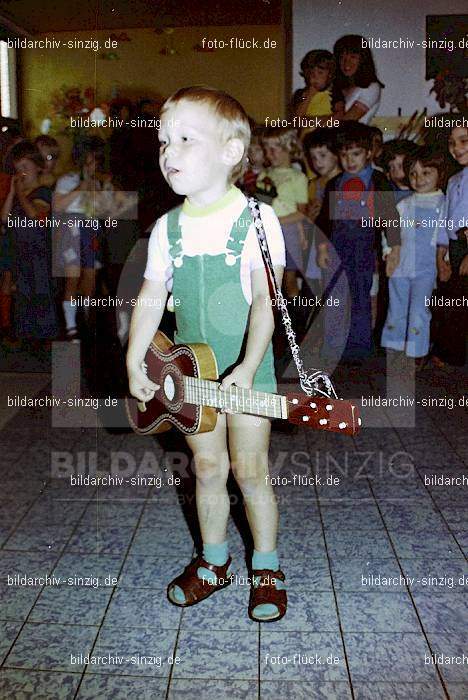 1977 40- jähriges Jubiläum von Tante Käthe im Kath. Kindergarten St. Peter Sinzig: JHJBTNKTKTKNSTPTSN-016034