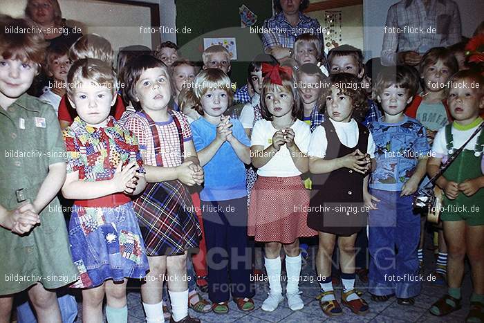 1977 40- jähriges Jubiläum von Tante Käthe im Kath. Kindergarten St. Peter Sinzig: JHJBTNKTKTKNSTPTSN-016046