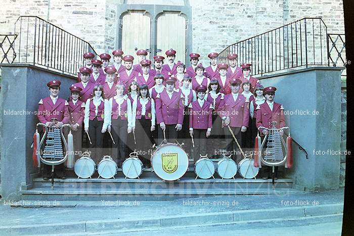 1981 Gruppenfotos vom Spielmannszug Löhndorf: GRSPLH-016153