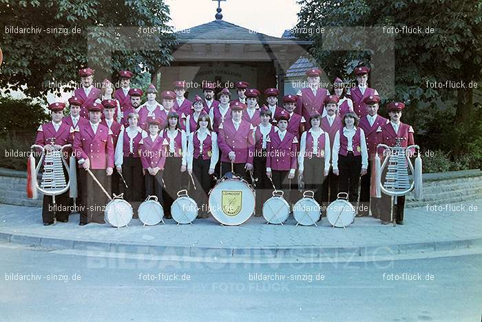 1981 Gruppenfotos vom Spielmannszug Löhndorf: GRSPLH-016154