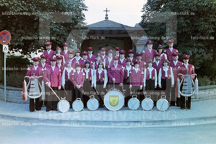 1981 Gruppenfotos vom Spielmannszug Löhndorf: GRSPLH-016155