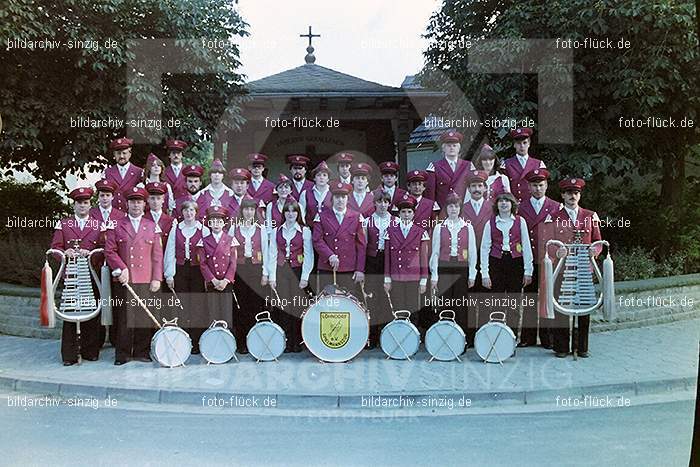 1981 Gruppenfotos vom Spielmannszug Löhndorf: GRSPLH-016156