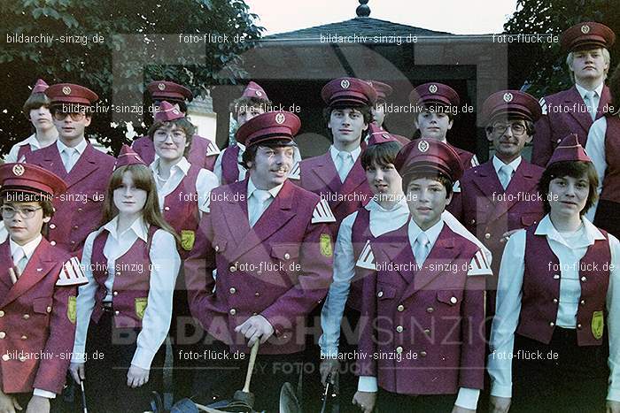 1981 Gruppenfotos vom Spielmannszug Löhndorf: GRSPLH-016160