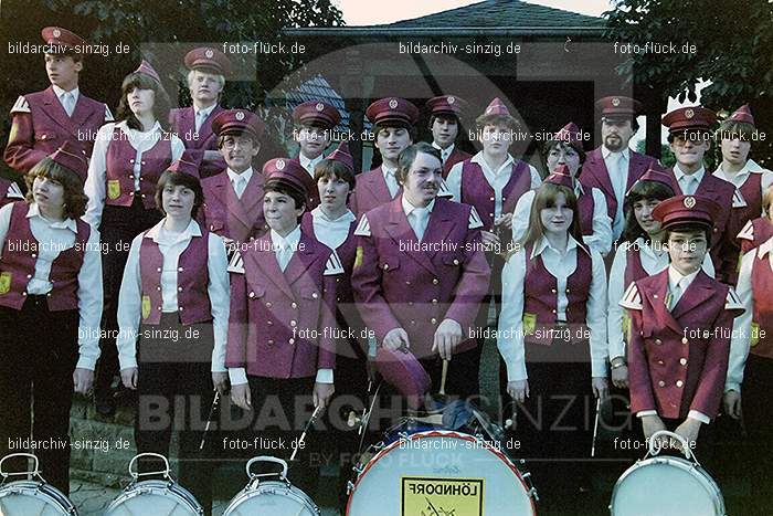 1981 Gruppenfotos vom Spielmannszug Löhndorf: GRSPLH-016163