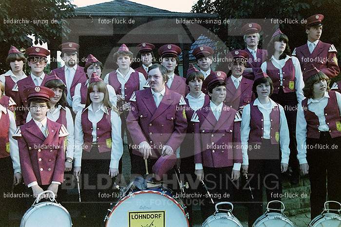 1981 Gruppenfotos vom Spielmannszug Löhndorf: GRSPLH-016166