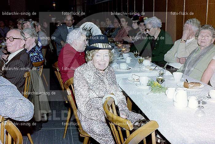 Altenfeier in Sinzig Helensaal 1979: LTSNHL-016238