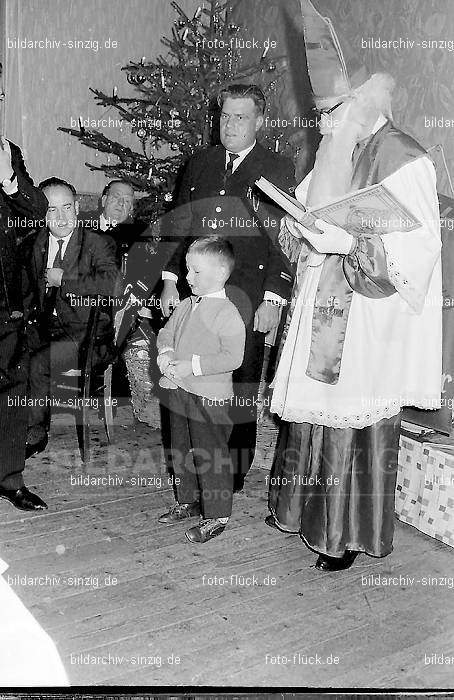 Weihnachtsfeier für Kinder in den 60er Jahren: WHFRKNR-001728
