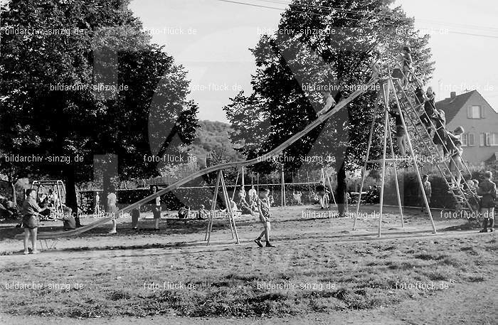 Große Rutschbahn - Feuerwehr Spielplatz - Sinzig: RTFRSPSN-001857