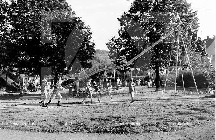 Große Rutschbahn - Feuerwehr Spielplatz - Sinzig: RTFRSPSN-001858